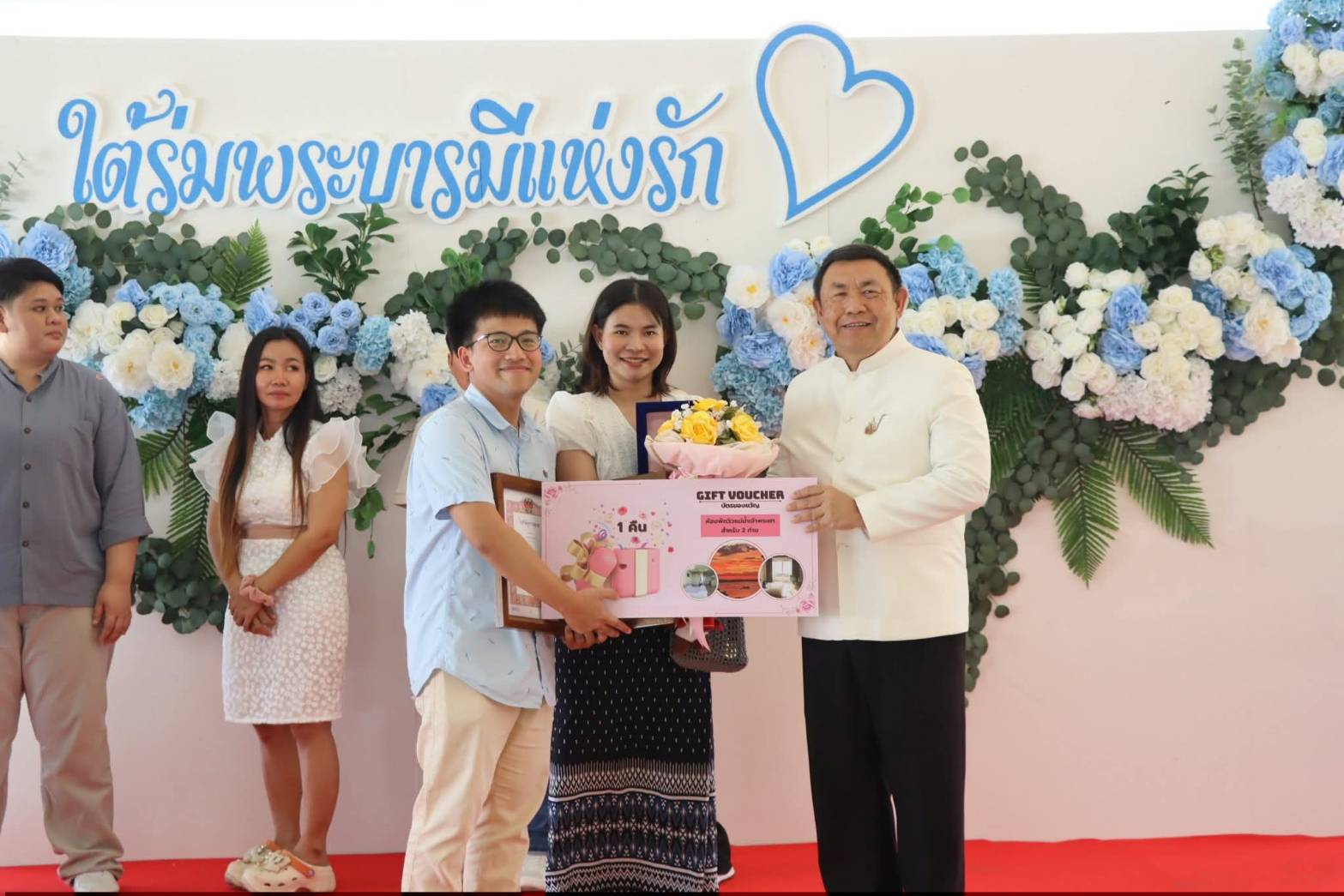 title - ศพส. จัดงาน “รักแห่งศิลป์ รักแห่งแผ่นดิน” เพื่อน้อมรำลึกในพระมหากรุณาธิคุณของสมเด็จพระนางเจ้าสิริกิติ์ พระบรมราชินีนาถ พระบรมราชชนนีพันปีหลวง ณ ศูนย์ส่งเสริมและพัฒนาอาชีพเสริมนอกภาคการเกษตร (ศูนย์ศิลปาชีพบางไทรฯ เดิม)